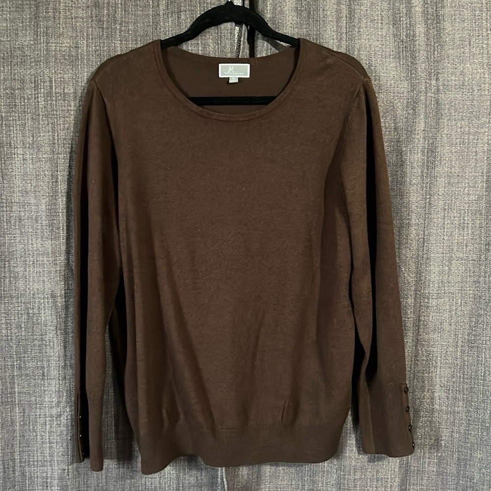 JM collection brown round neck sweater with buttoned cuffs size XL